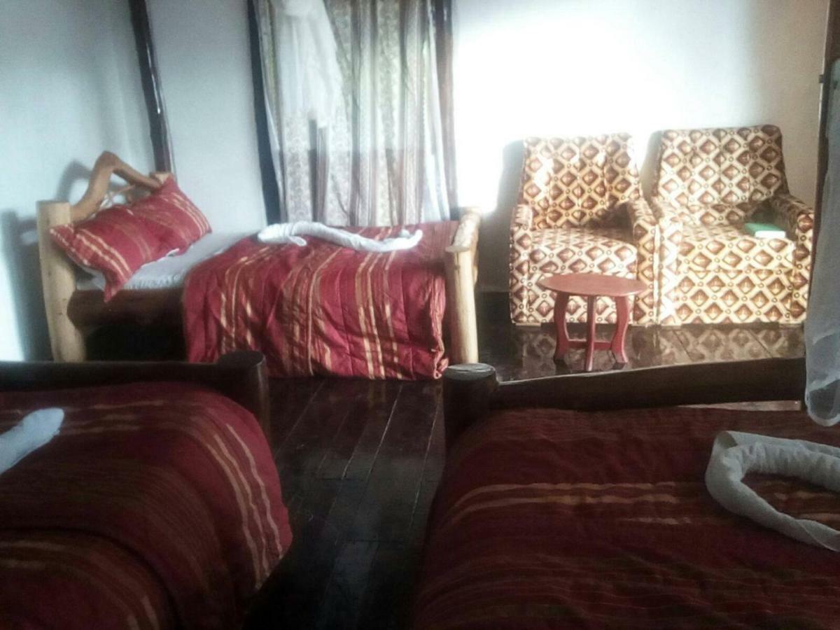 Bed and Breakfast Ruhija Community Rest Camp Kabale Exterior foto